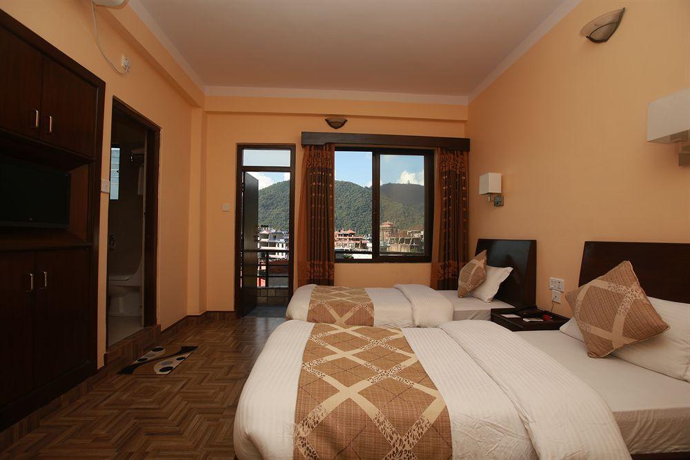 Hotel Peninsula Pokhara Exterior photo