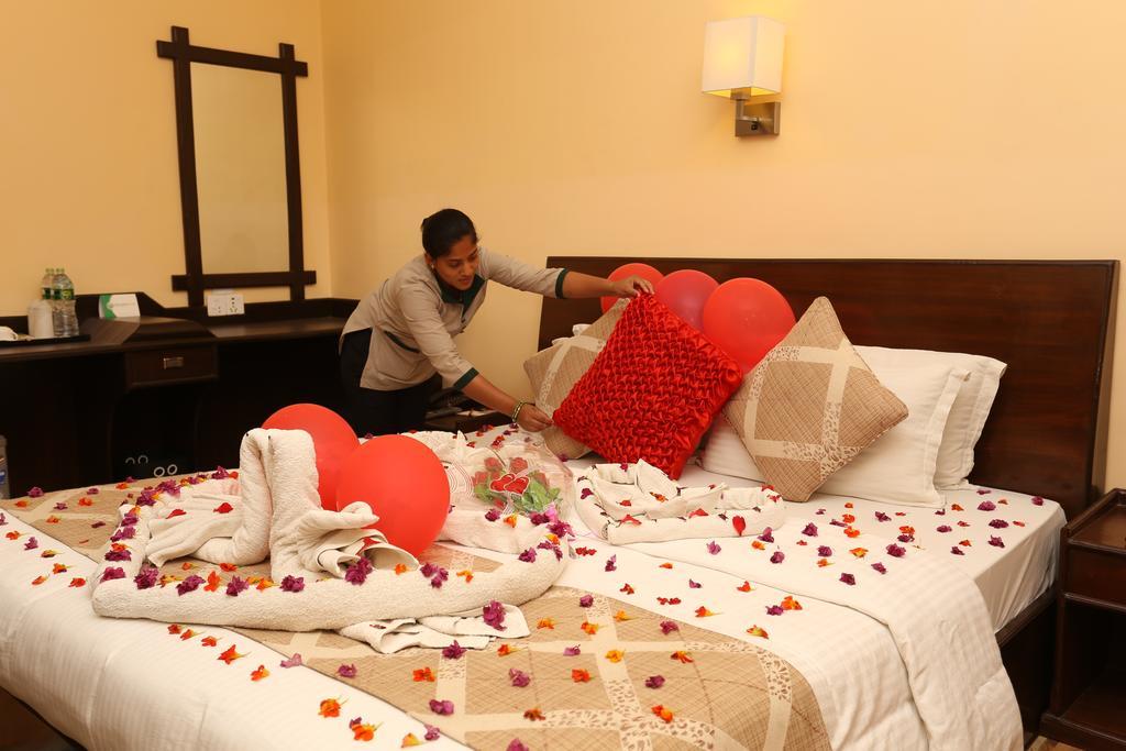 Hotel Peninsula Pokhara Exterior photo